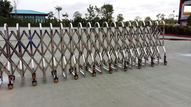 11 - https://trueconstruction.com | รับออกแบบและติดตั้งงานสแตนเลสทุกประเภท หรือ มีแบบอยู่แล้วส่งมาให้เรา รับ ดูหน้างาน ประเมินราคาฟรี ทั่วประเทศ